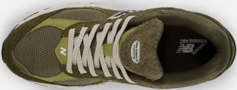 Кроссовки New Balance 2002R оливковые M2002RZD