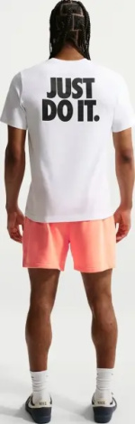 Футболка Nike SPORTSWEAR біла IR4972-100
