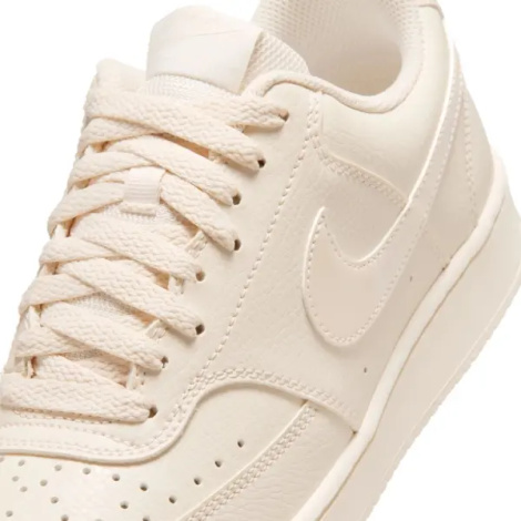 Кросівки жіночі Nike COURT VISION LOW SE бежеві II6563-100