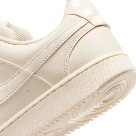 Кросівки жіночі Nike COURT VISION LOW SE бежеві II6563-100