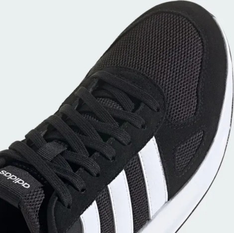Кроссовки Adidas RUN 84 черно-белые IH8613