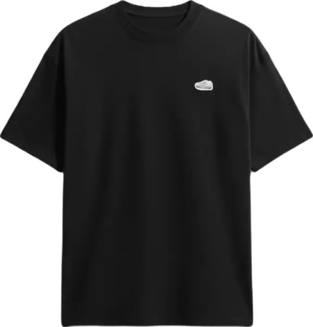 Футболка Nike SPORTSWEAR VOMERO PATCH черная IH1149-010