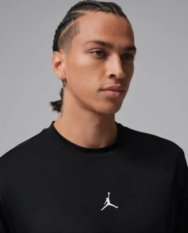 Лонгслив Nike JORDAN SPORT ESSENTIALS DRI-FIT черный IF0887-010