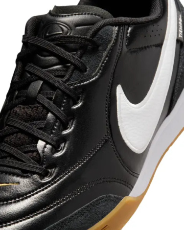Футзалки (бампы) Nike TIEMPO STREETGATO черно-белые HQ7017-010