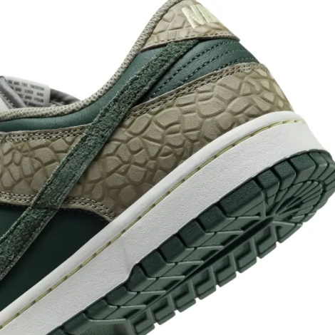 Кросівки Nike DUNK LOW PREMIUM оливково-темно-зелені HF4878-053