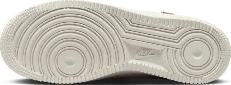 Кросівки жіночі Nike AIR FORCE 1 '07 LX молочні FV3654-111