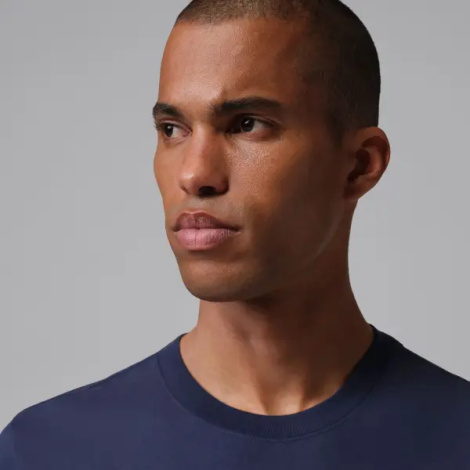 Футболка Nike AIR JORDAN GRAPHIC TEE темно-синя FD7031-410