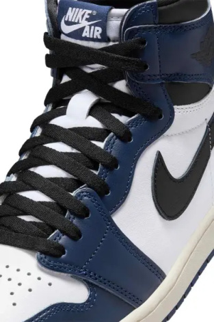 Кросівки Nike AIR JORDAN 1 RETRO HIGH OG темно-синьо-біло-чорні DZ5485-401