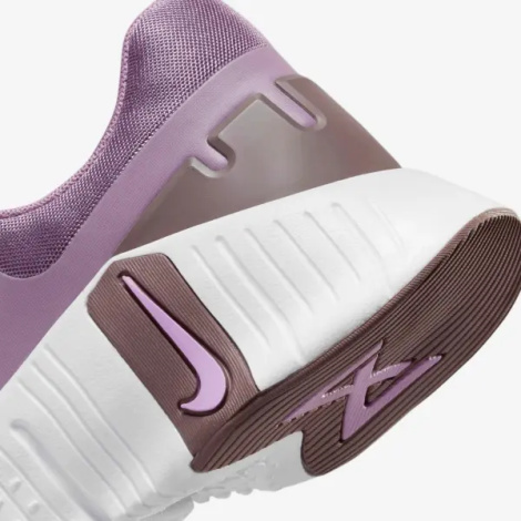 Кроссовки для тренировок женские Nike FREE METCON 5 фиолетовые DV3950-500