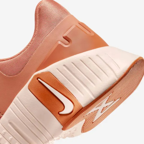 Кросівки для тренувань жіночі Nike FREE METCON 5 помаранчеві DV3950-200