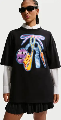 Футболка жіноча Nike SPORTSWEAR OVERSIZED чорна IR7848-010