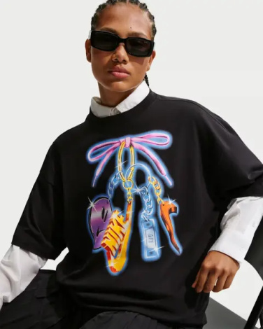 Футболка жіноча Nike SPORTSWEAR OVERSIZED чорна IR7848-010