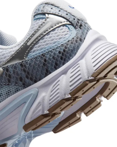 Кросівки жіночі Nike V5 RNR PREMIUM біло-блакитно-срібні IR1381-001