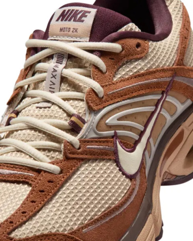 Кросівки Nike AIR MAX MOTO 2K коричнево-бежеві IQ3410-281