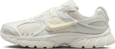 Кросівки жіночі Nike V5 RNR кремові IQ0276-030