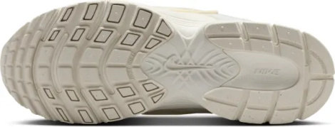 Кросівки жіночі Nike V5 RNR кремові IQ0276-030