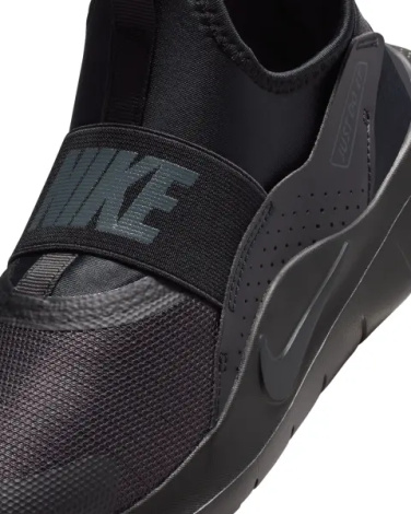 Кроссовки беговые подростковые Nike FLEX RUNNER 4 (GS) черные IF2893-001