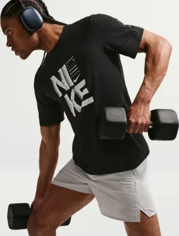 Футболка Nike HYVERSE DRI-FIT TRAINING чорна IF2778-010