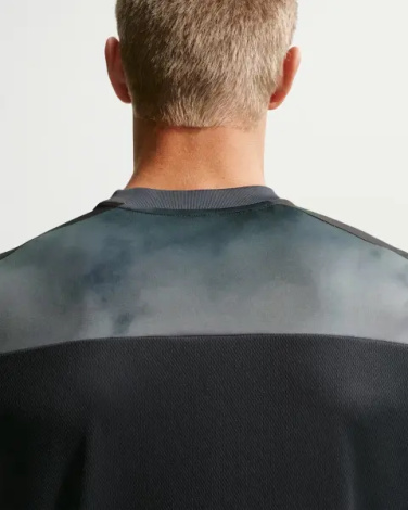 Футболка Nike ACADEMY+ DRI-FIT серо-черная IF2549-010