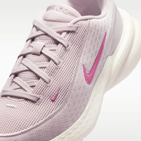 Кросівки жіночі Nike UPLIFT SC світло-рожеві IB2766-605