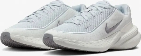 Кроссовки женские Nike UPLIFT SC кремово-светло-голубые IB2766-006