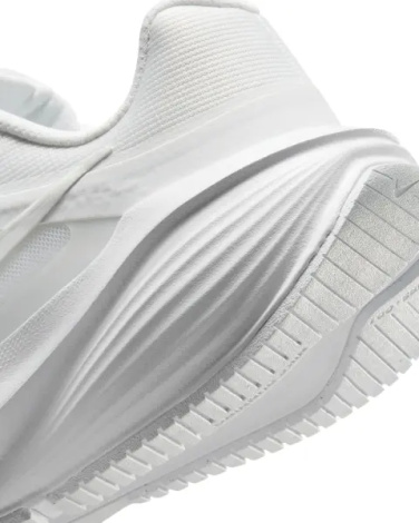 Кроссовки беговые женские Nike DOWNSHIFTER 14 белые IB1899-102