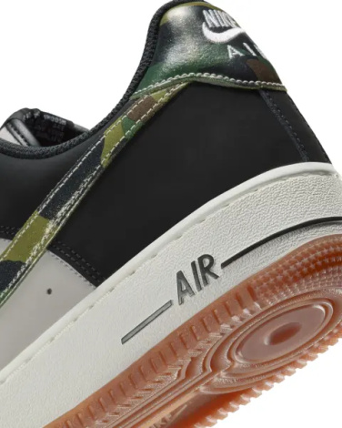 Кросівки Nike AIR FORCE 1 LOW RETRO чорно-біло-зелені HQ1967-100