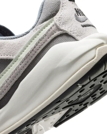 Кросівки підліткові Nike JORDAN CMFT ERA (GS) сіро-м'ятні HQ0506-003