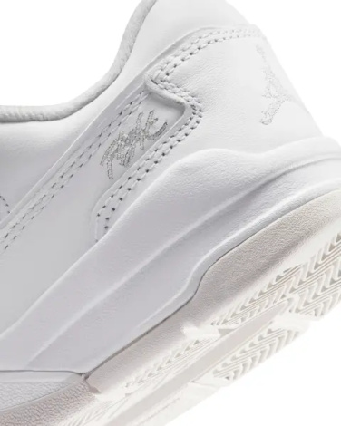 Кроссовки подростковые Nike FLIGHT COURT (GS) белые HF3333-105