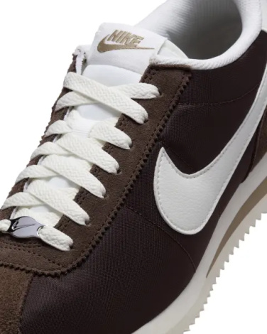 Кроссовки женские Nike CORTEZ TEXTILE темно-коричнево-белые DZ2795-200