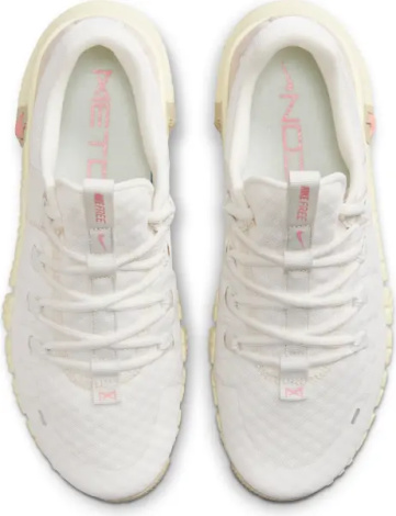 Кросівки для тренувань жіночі Nike FREE METCON 5 кремово-бежеві DV3950-100