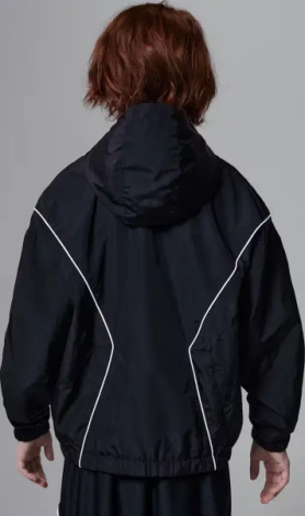 Ветровка подростковая Nike JORDAN ESSENTIAL DRAFT черная 95D689-023