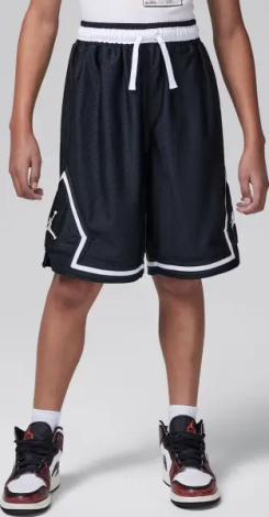 Шорты подростковые Nike JORDAN SPORT DRI-FIT DIAMOND черно-белые 95D313-023