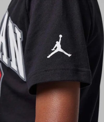 Футболка підліткова Nike JORDAN чорна 95A088-KR5