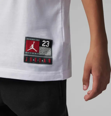 Футболка підліткова Nike JORDAN біла 95A088-001