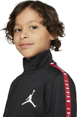 Спортивный костюм детский Nike AIR JORDAN TRICOT SET черно-красный 85A449-023