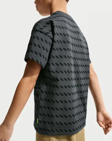 Футболка подростковая Nike SPORTSWEAR MAX90 темно-серая IO8211-070