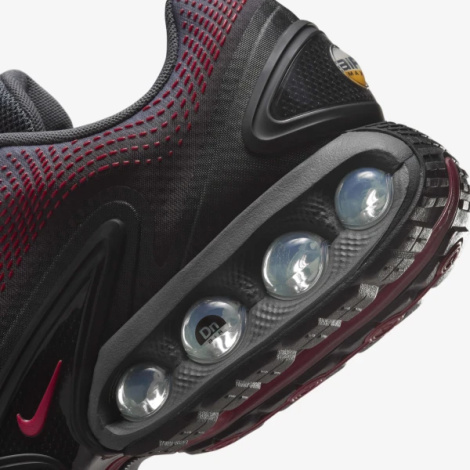 Кроссовки Nike AIR MAX DN черно-серо-красные HM0708-002