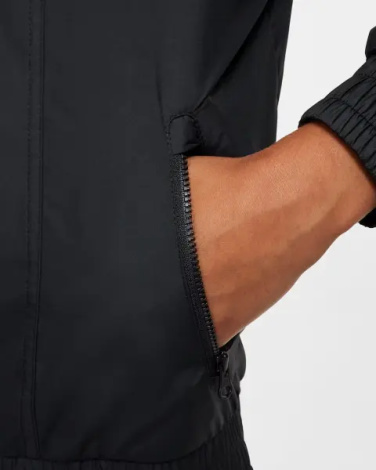 Ветровка подростковая Nike SPORTSWEAR WINDRUNNER REPEL черная FZ5516-010