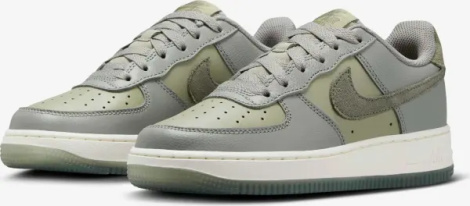 Кроссовки подростковые Nike AIR FORCE 1 LV8 (GS) оливково-серые FQ6948-001