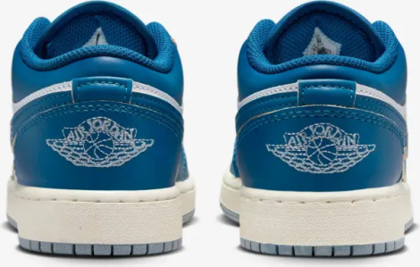 Кроссовки подростковые Nike AIR JORDAN 1 LOW SE (GS) сине-белые FN9137-141