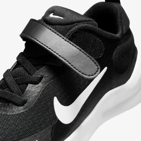 Кросівки дитячі Nike REVOLUTION 7 (PSV) чорно-білі FB7690-003