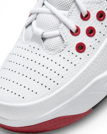 Кроссовки подростковые Nike JORDAN MAX AURA 5 (GS) бело-красно-черные DZ4352-101