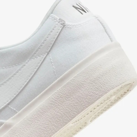 Кеди жіночі Nike BLAZER LOW PLATFORM CANVAS білі DV7475-100