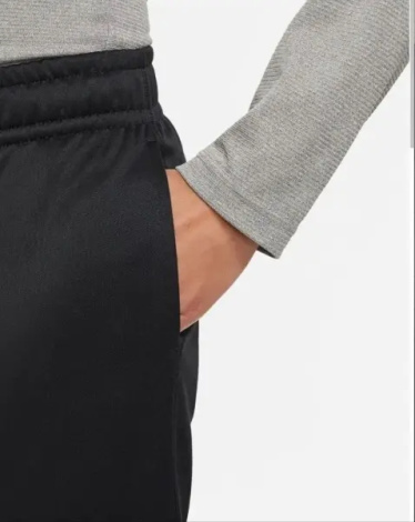 Спортивні штани підліткові Nike THERMA-FIT GRAPHIC TAPERED чорні DR8464-010