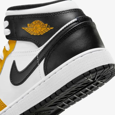 Кроссовки подростковые Nike AIR JORDAN 1 MID (GS) желто-бело-черные DQ8423-701