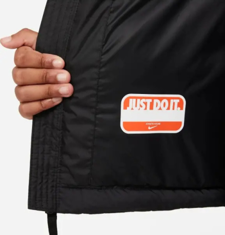 Куртка підліткова Nike SPORTSWEAR SYNTHETIC FILL чорна CU9157-010
