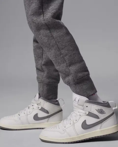Спортивный костюм детский Nike JORDAN BROOKLYN серый 85D325-GEH