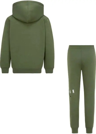Спортивный костюм детский Nike JORDAN зеленый 85C505-EF9