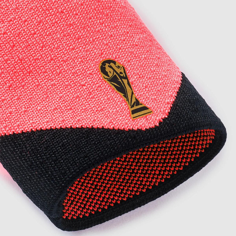 Воротарські рукавички adidas Predator Pro - червоний/чорний